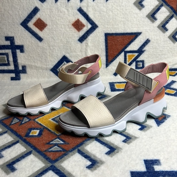 Sorel Kinetic Sandals/Sports Sandals/Chalk/Eraser Pink - Picture 2 of 7
